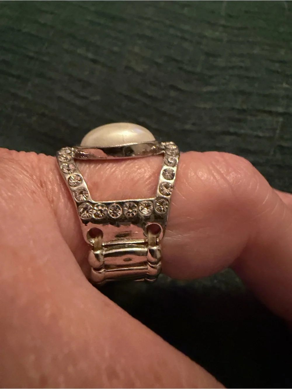 Elegant Silver-Tone Pearl Oval Statement Ring